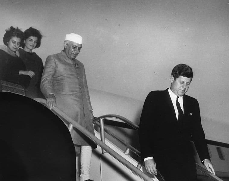 President_John_F._Kennedy_Attends_Arrival_Ceremonies_for_Jawaharlal_Nehru_Prime_Minister_of_India